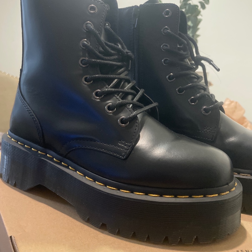 Jadon Black Dr.Martens